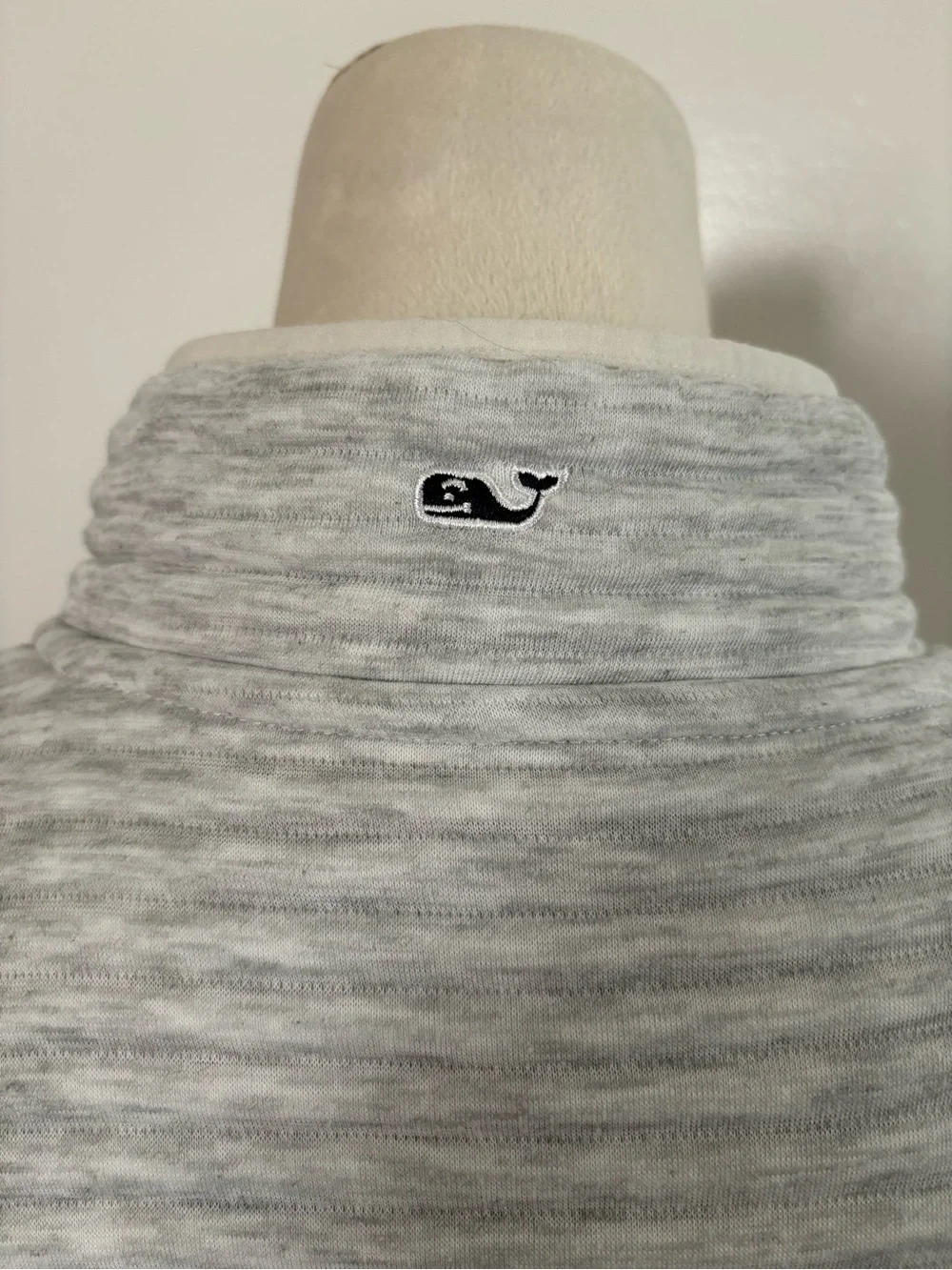 Vineyard Vines light gray